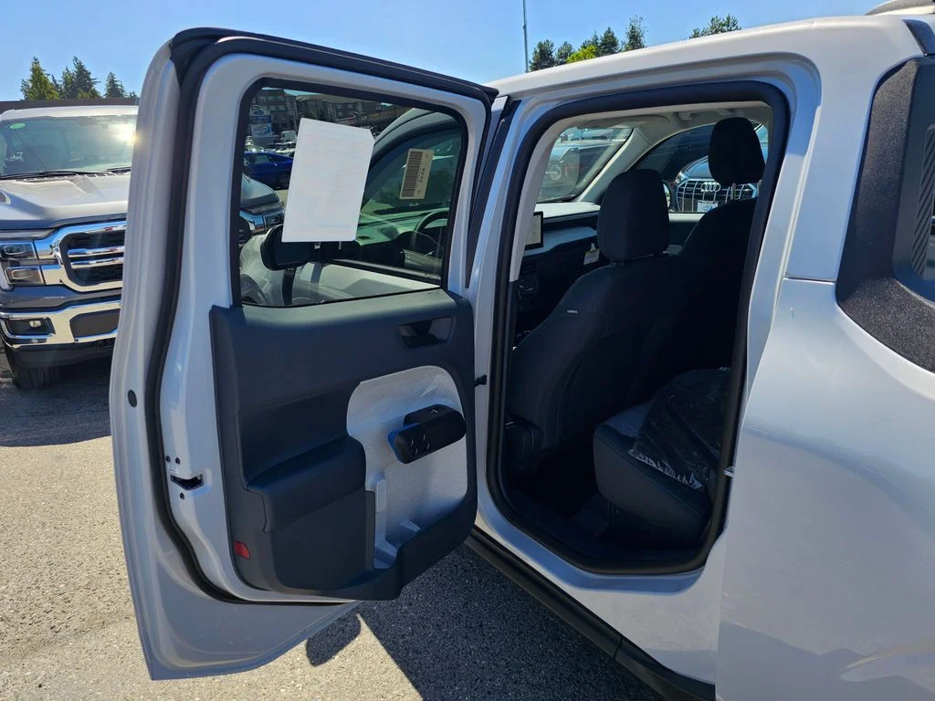 New 2025 Space White Metallic Ford XLT image 15