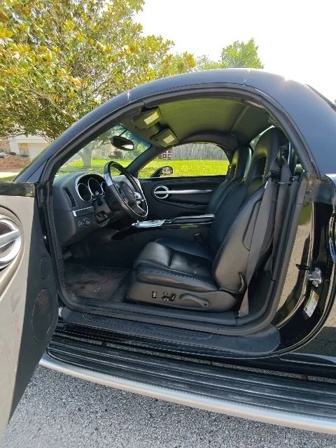 Used 2004 Black Chevrolet Base image 24