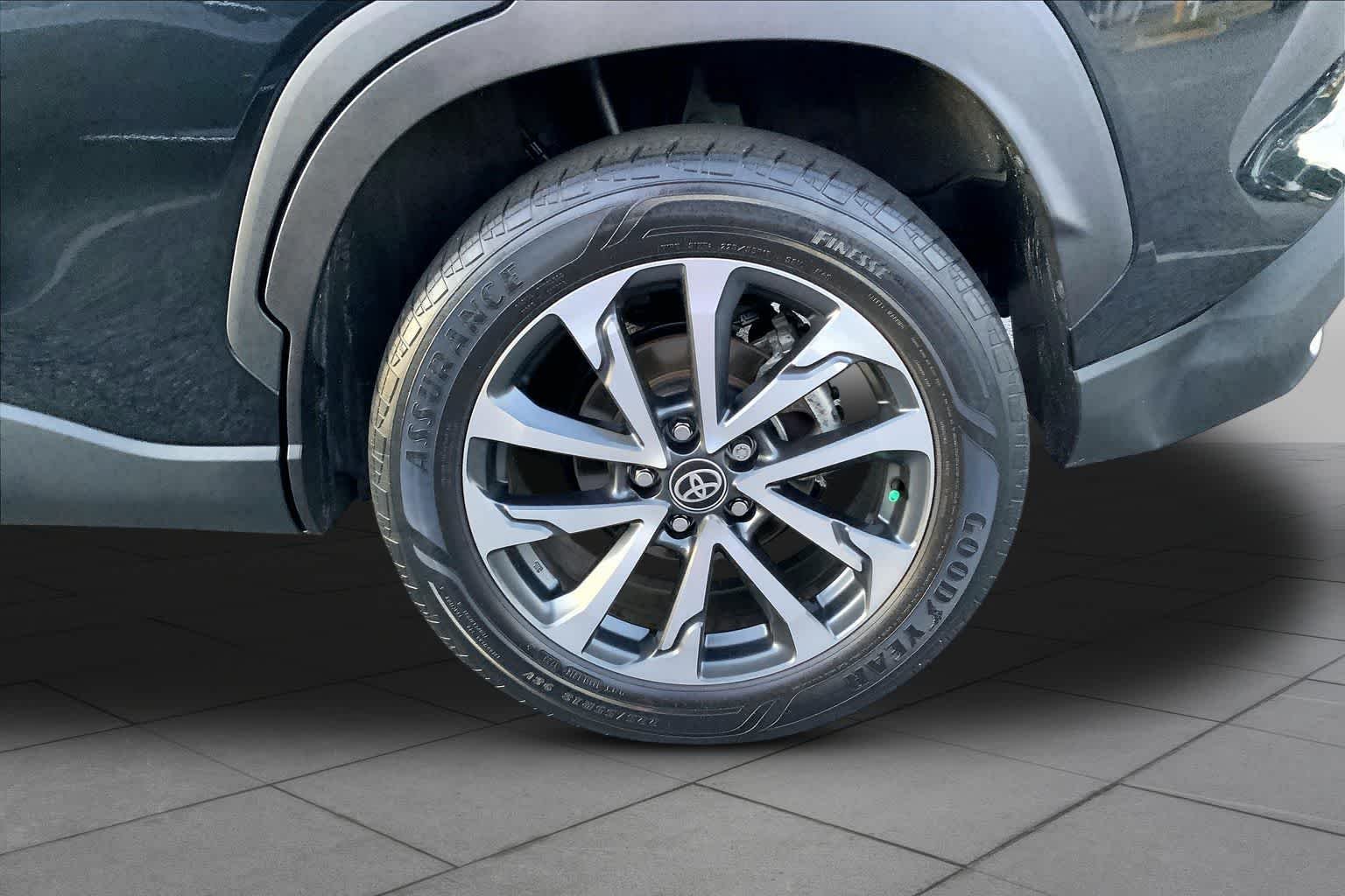 Used 2023 Jet Black Toyota XLE image 11