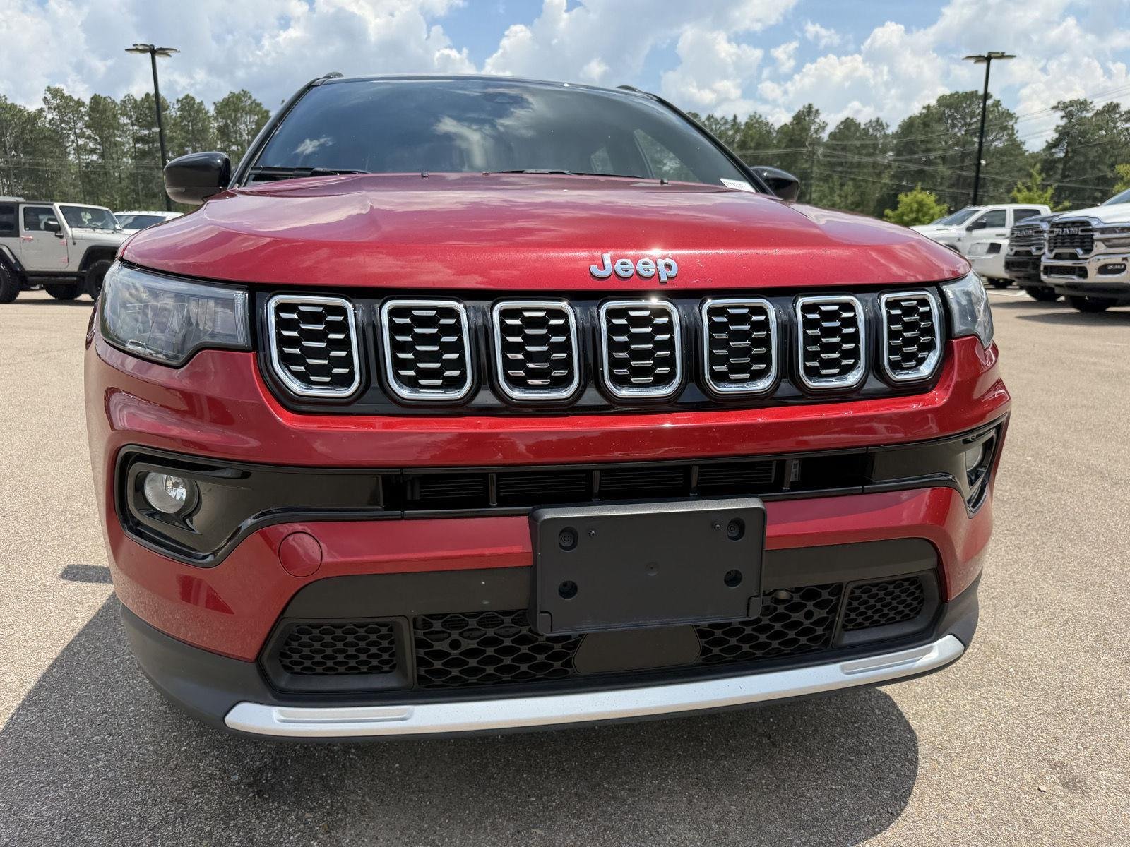 Used 2025 Red Hot Pearlcoat Jeep Limited image 23