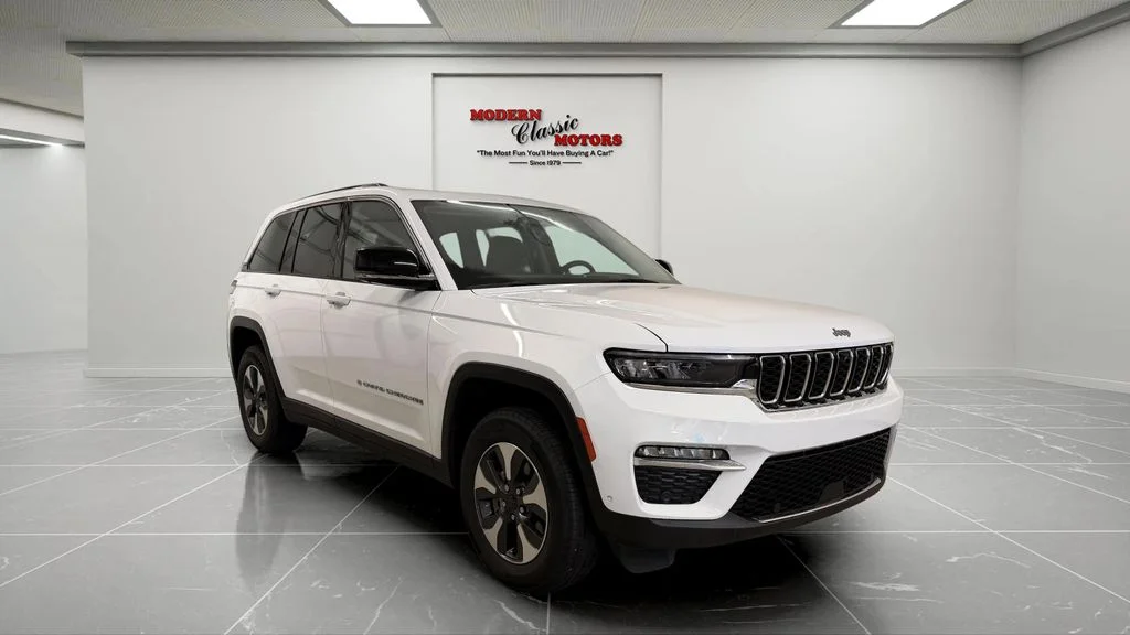 2022 Jeep Grand Cherokee 4xe 4x4's photo