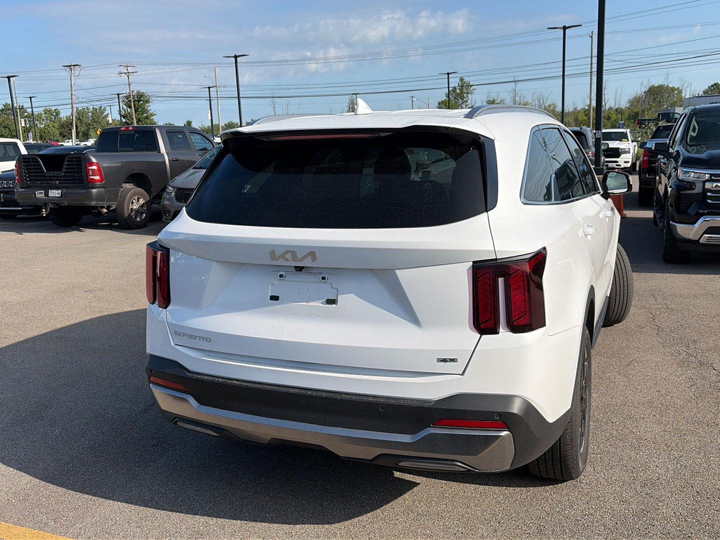 Used 2025 Glacial White Pearl Kia S image 2