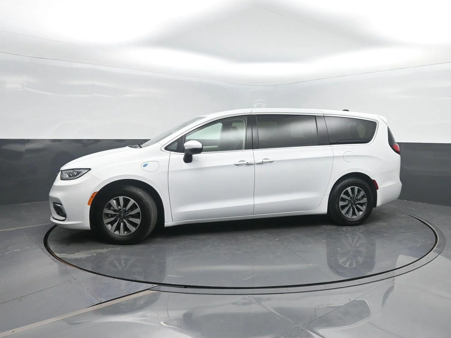 2023 Chrysler Pacifica Hybrid