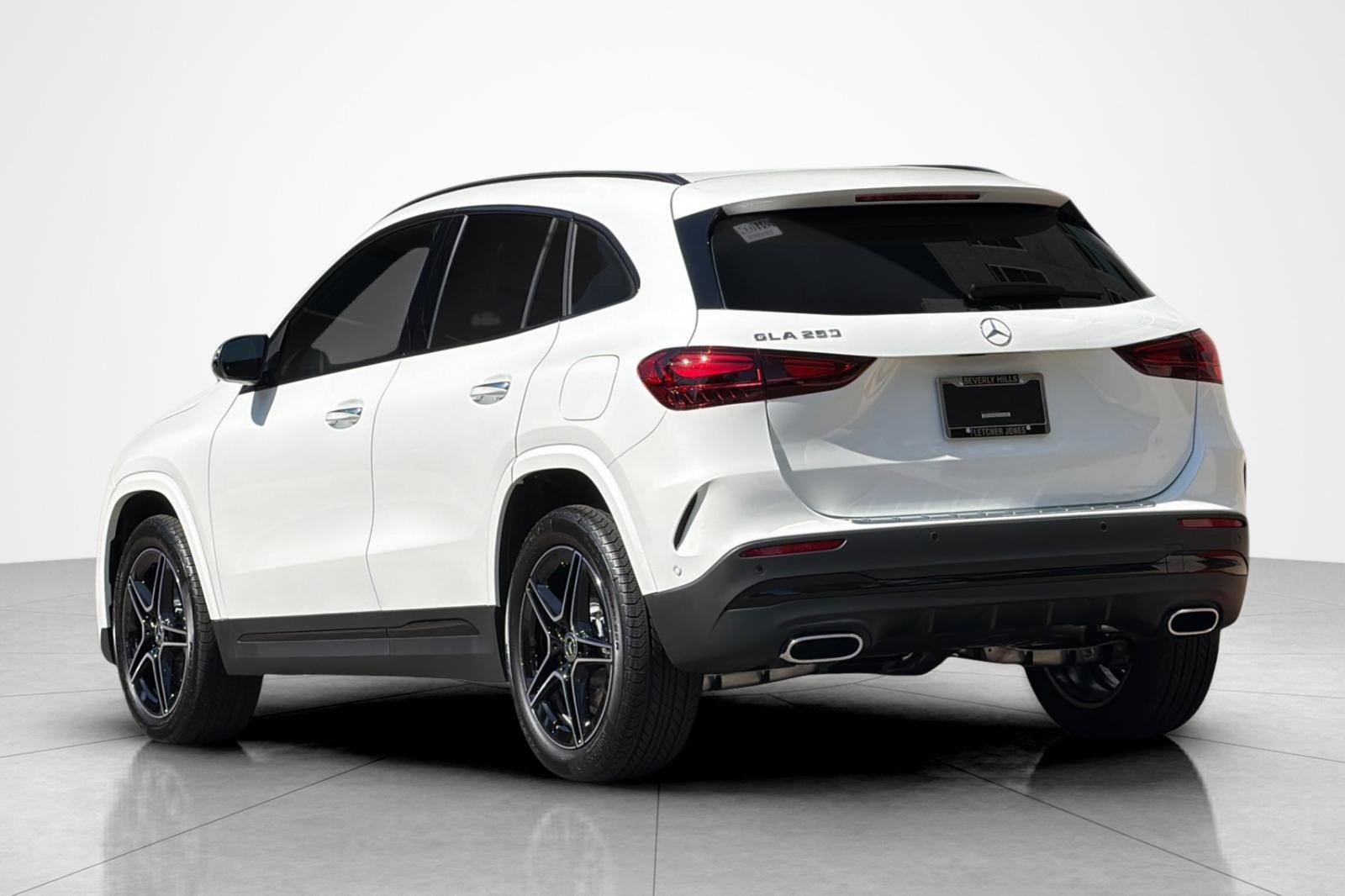 New 2026 Polar White Mercedes-Benz GLA 250 SUV image 3