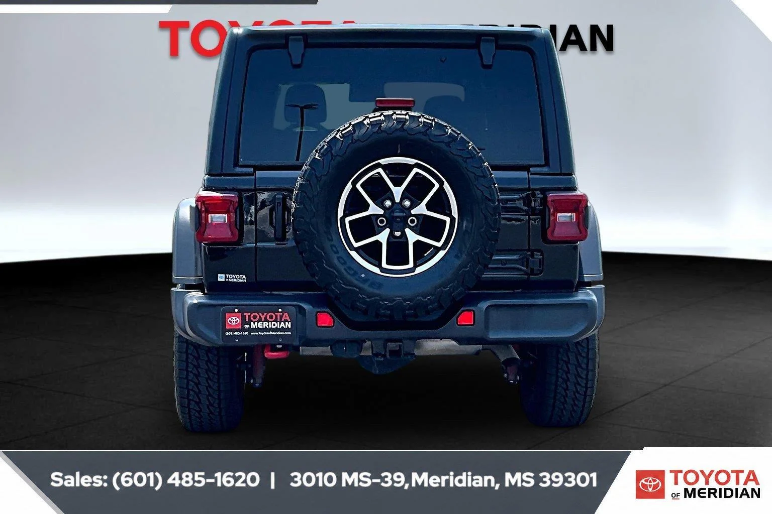Used 2025 Black Clearcoat Jeep Rubicon image 4