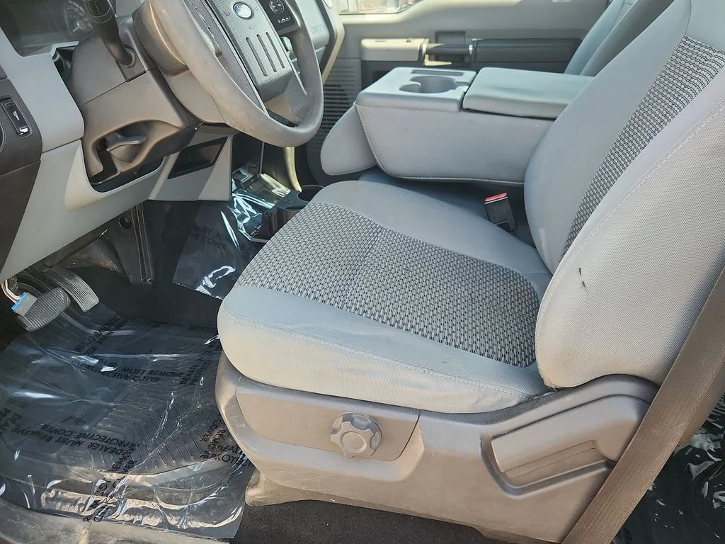 Used 2016 White Ford XLT image 7