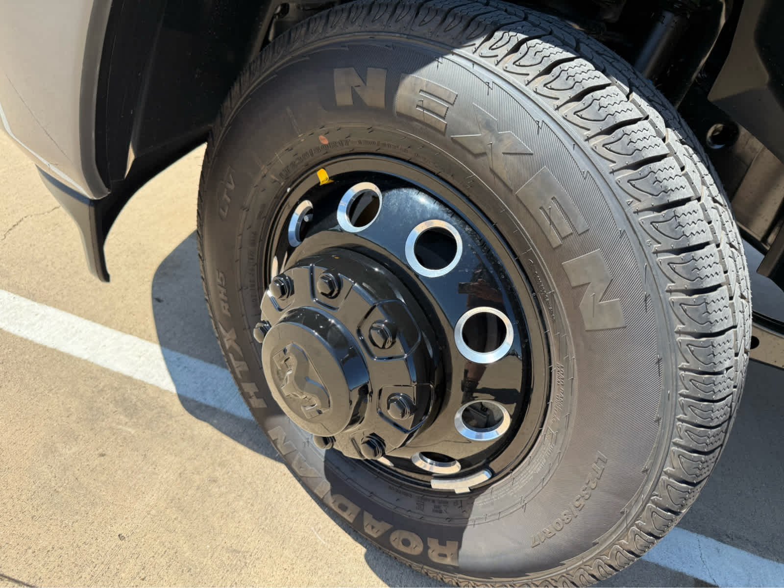 New 2026 Ceramic Gray Clear-Coat Exterior Paint RAM Laramie image 12