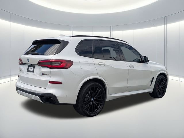 Used 2022 White BMW M50i image 6