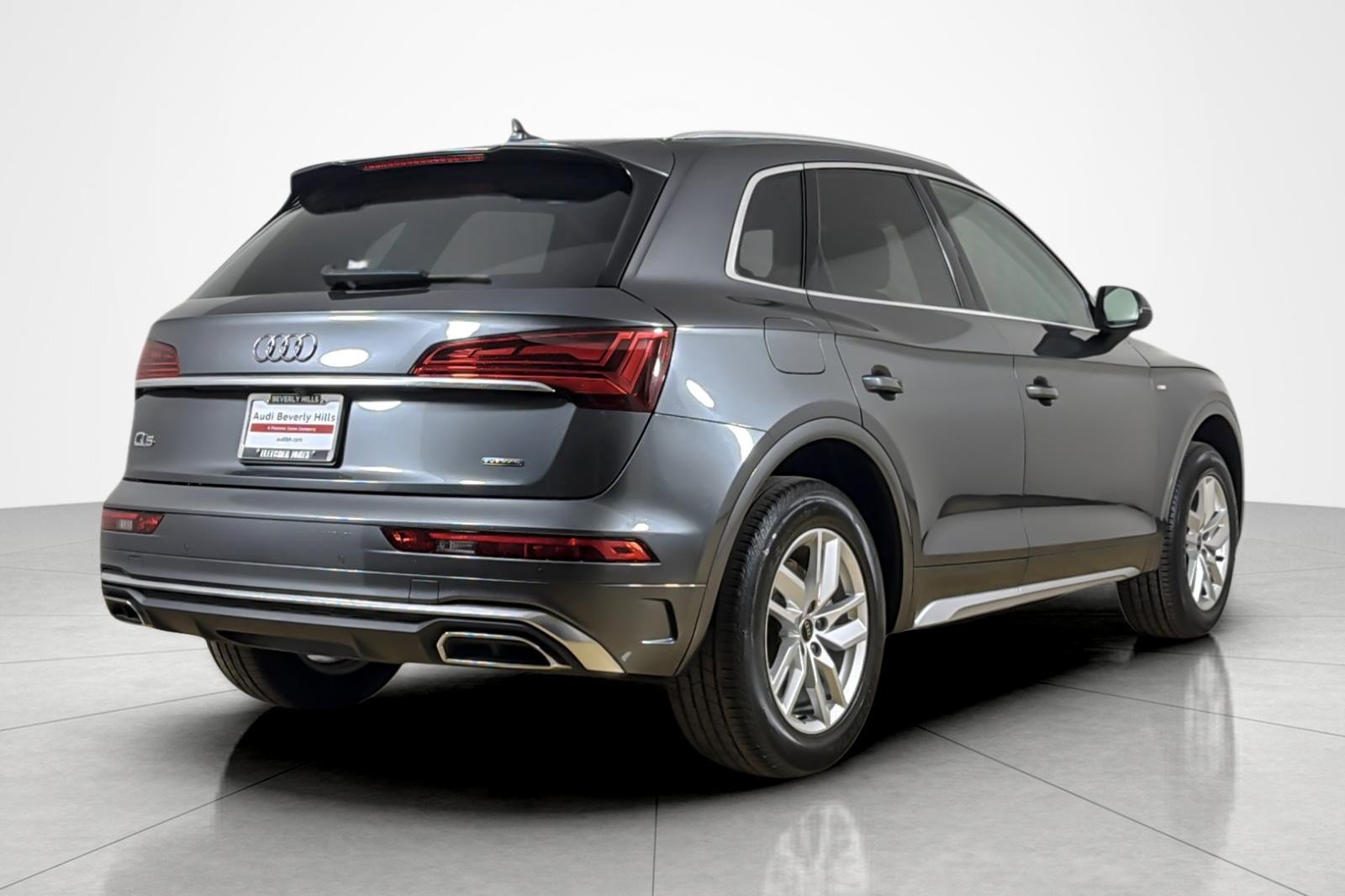 Used 2023 Daytona Gray Pearl Effect Audi S line Premium 45 TFSI quattro image 5