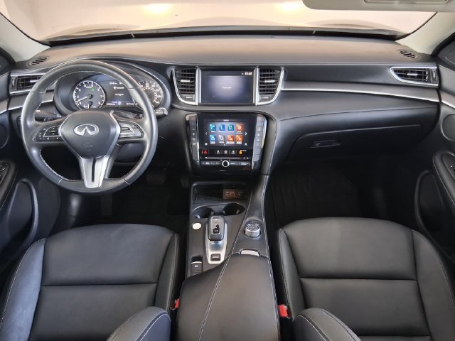 Used 2023 Black INFINITI PURE image 9