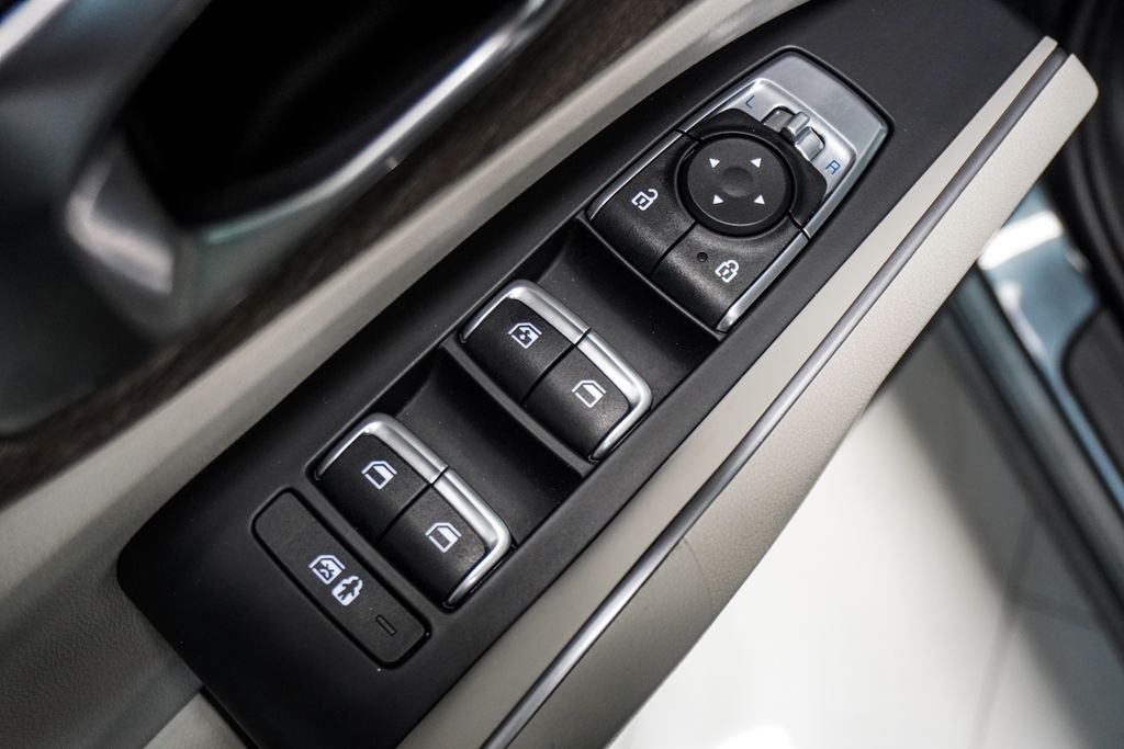 Used 2022 Gray Kia EX image 23