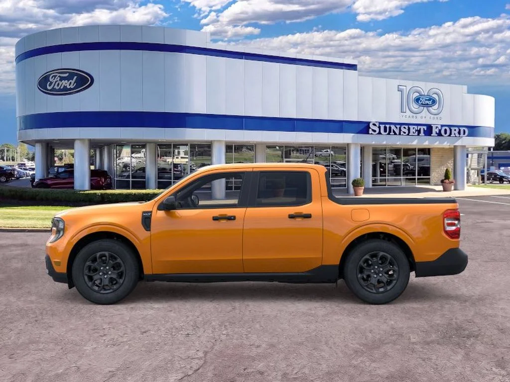 New 2026 Orange Fury Metallic Tri-Coat Ford XLT image 3