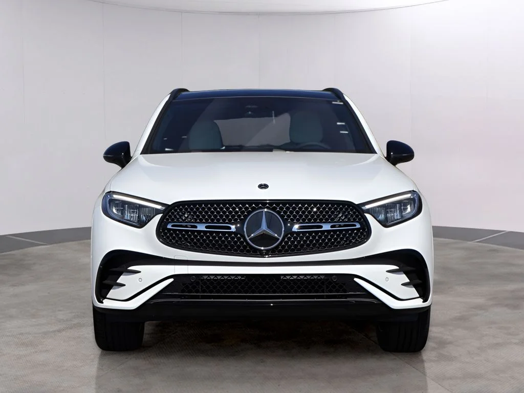 New 2026 Polar White Mercedes-Benz GLC 300 image 2
