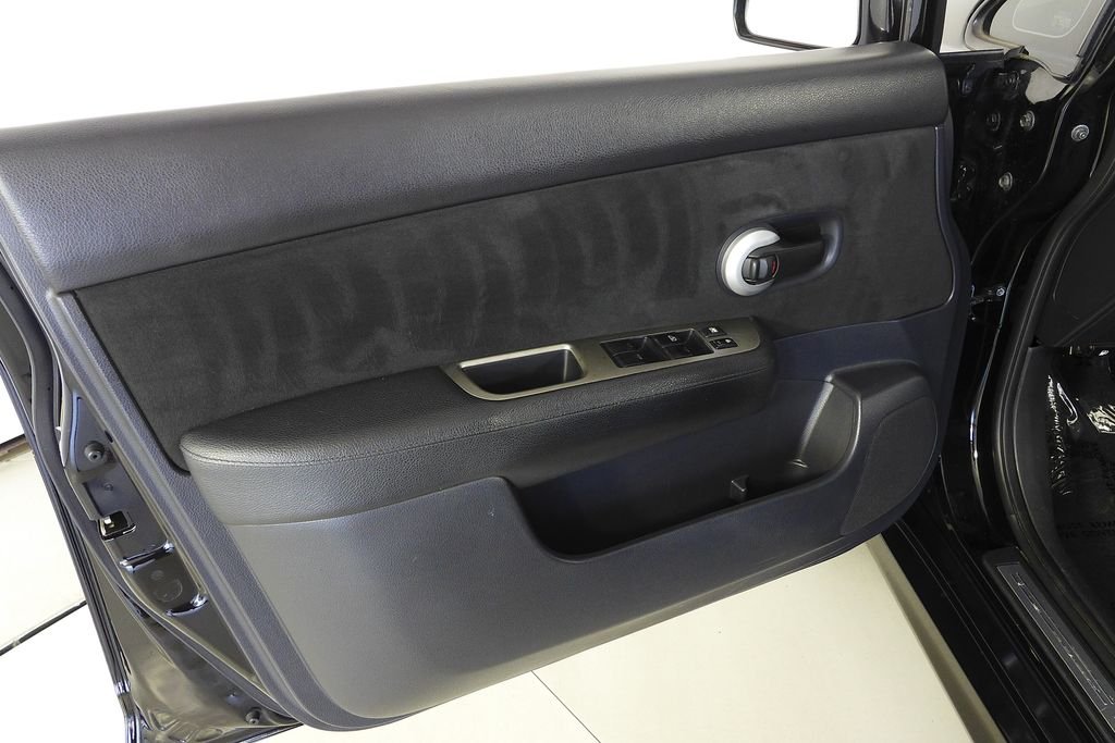 2012 Nissan Versa SL - Photo 11