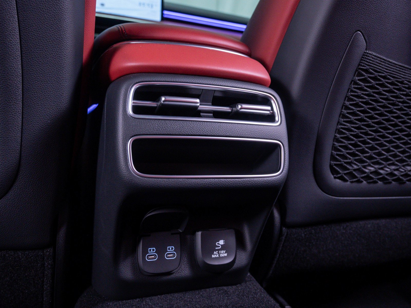 2026 GENESIS GV70 Sport Advanced - Photo 17