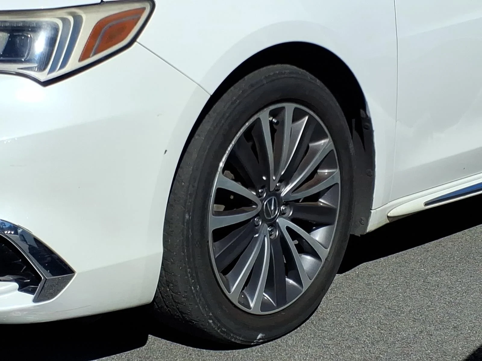 Used 2018 Bellanova White Pearl Acura w/Advance Pkg image 3