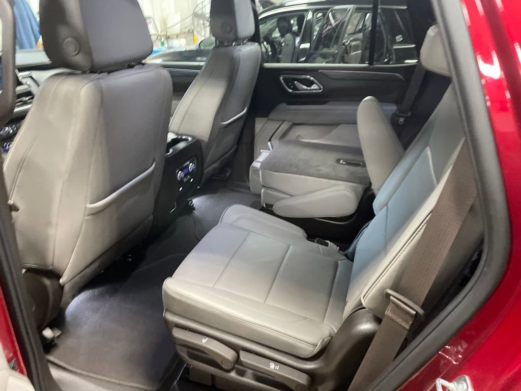 Used 2023 Volcanic Red Tintcoat GMC SLT image 25
