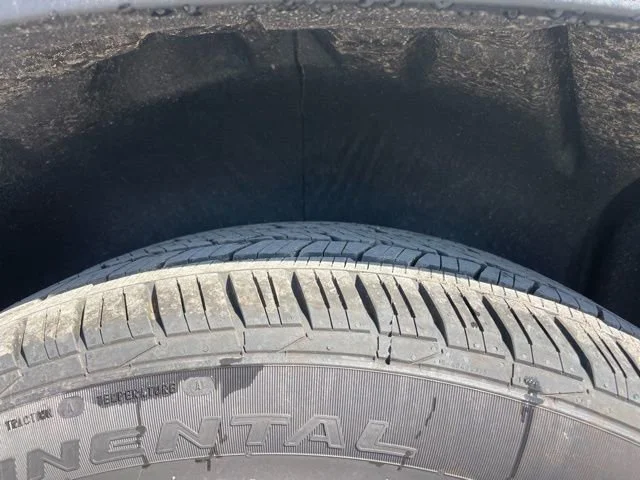 New 2026 Summit White GMC Elevation image 10
