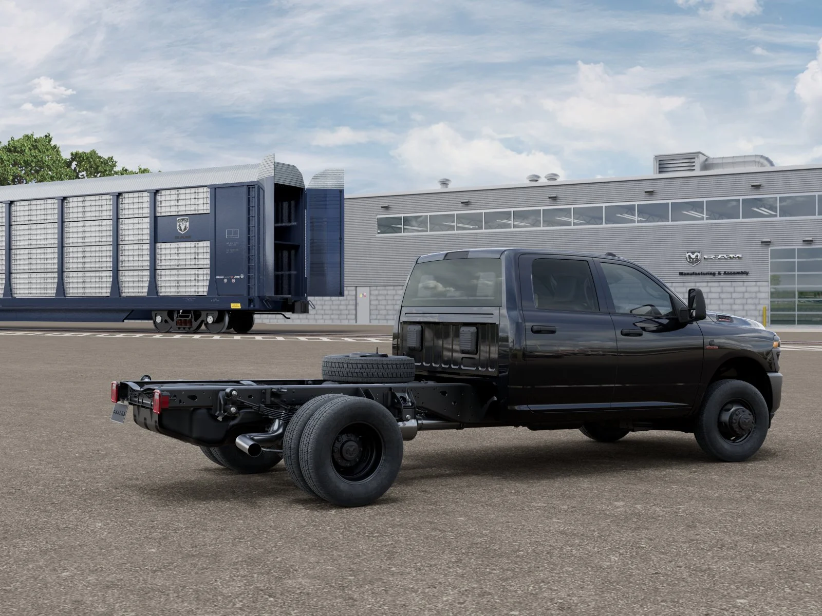 New 2026 Diamond Black Crystal Pearl-Coat Exterior Paint RAM Tradesman image 30