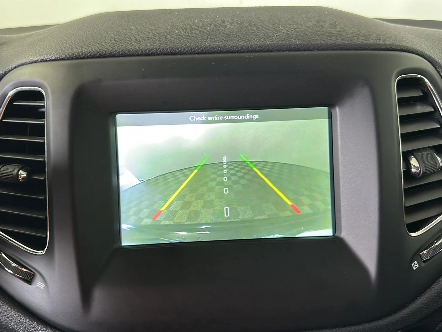 Used 2020 Diamond Black Crystal Pearlcoat Jeep Latitude image 15