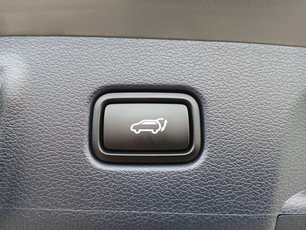 Used 2025 Gray Hyundai Calligraphy image 21
