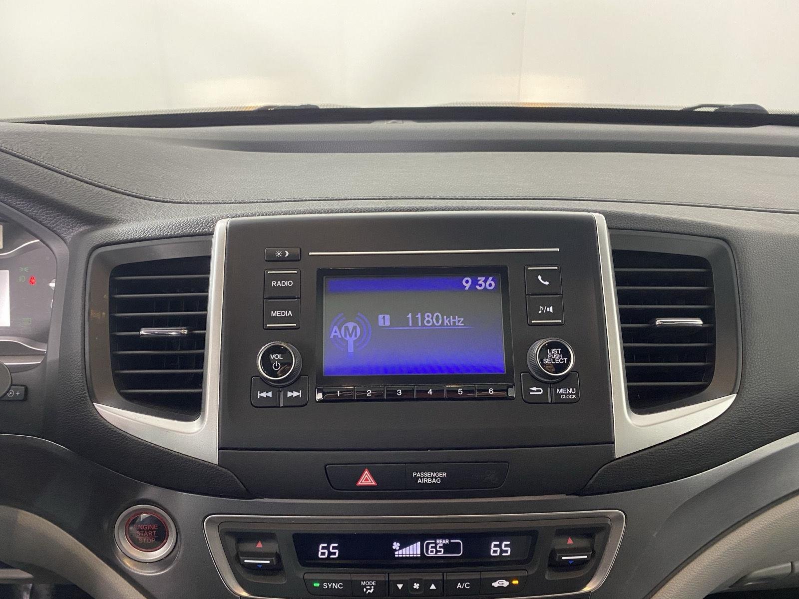 Used 2019 Forest Mist Metallic Honda RTL image 26