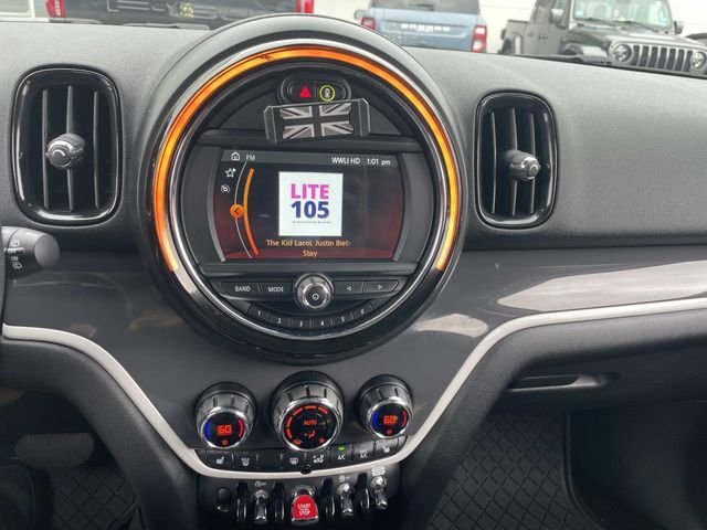 Used 2020 Light White MINI Classic image 28