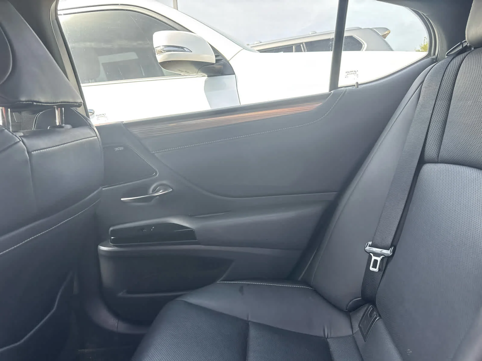 Used 2022 Obsidian Lexus F SPORT image 20