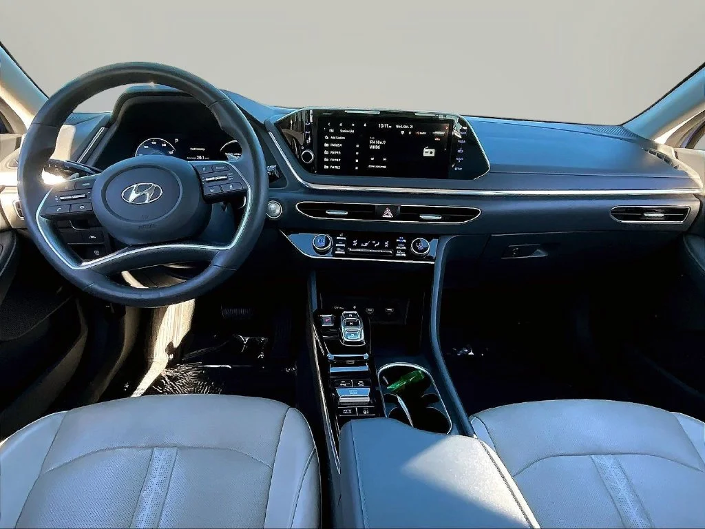 Used 2022 Blue Hyundai Limited image 8
