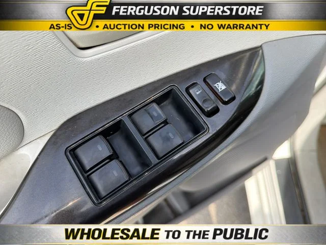 Used 2012 White Toyota LE image 16