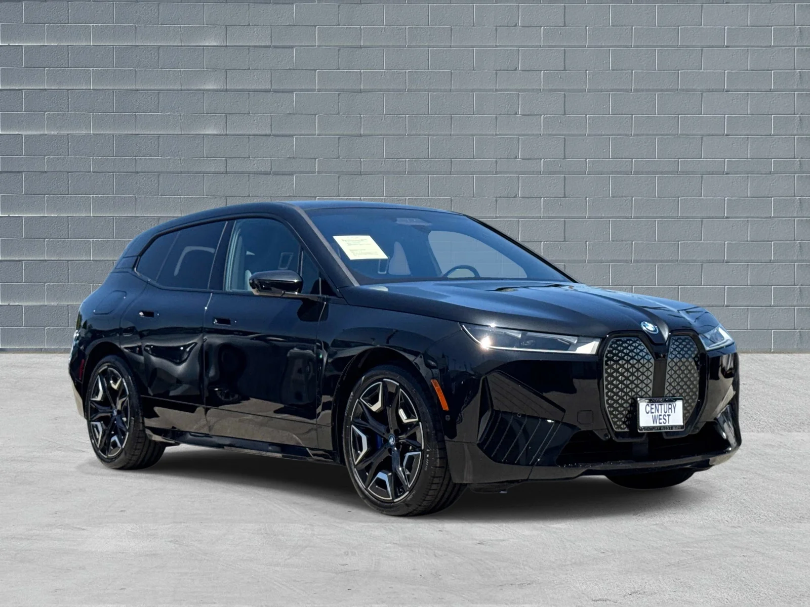 Used 2023 Black Sapphire Metallic BMW xDrive50 Sports Activity Vehicle image 1