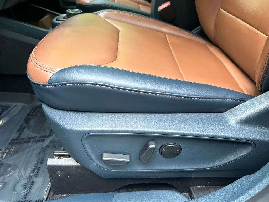 Used 2023 Blue Ford Lariat image 16