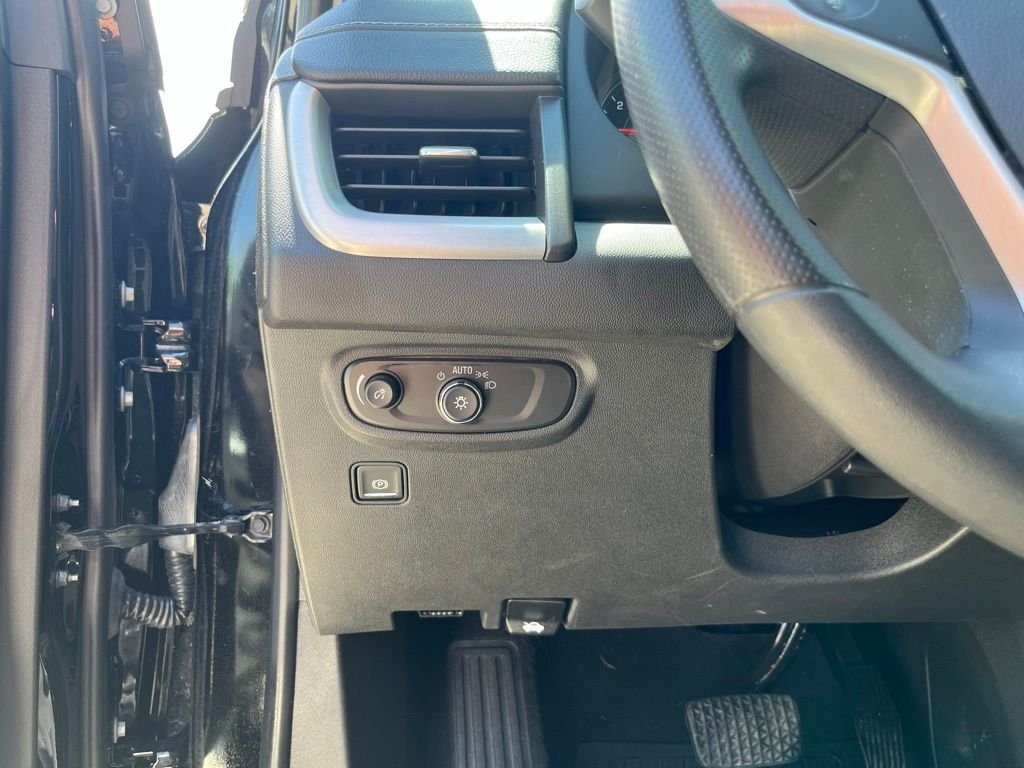 Used 2024 Ebony Twilight Metallic GMC SLE image 20