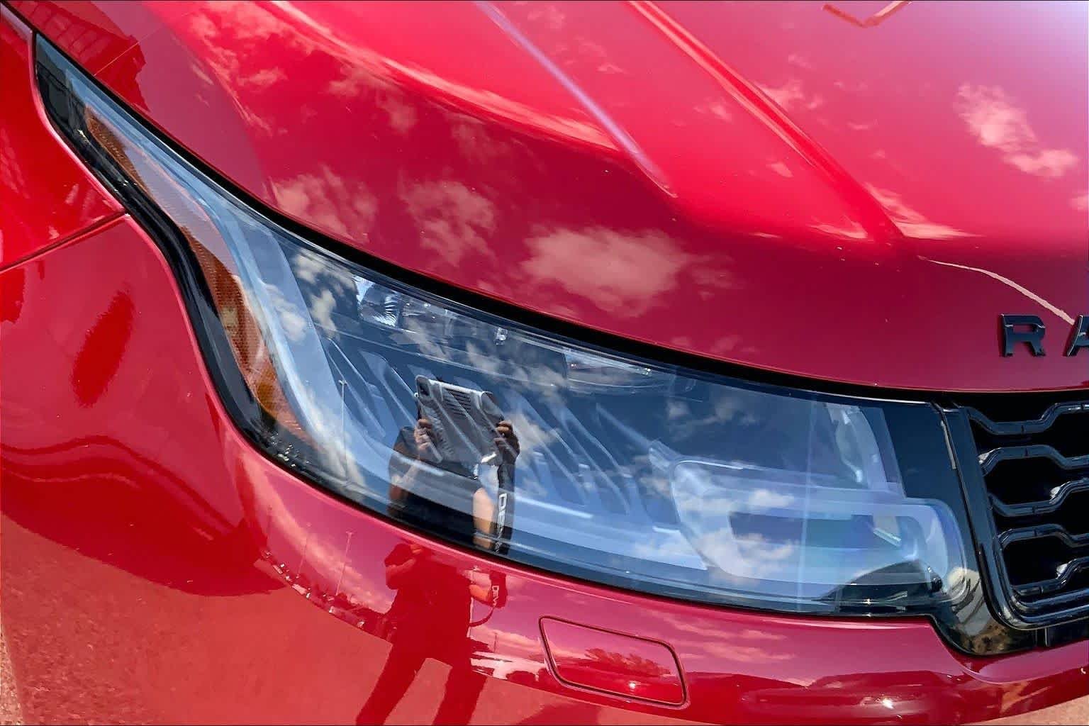 Used 2018 Firenze Red Metallic Land Rover HSE Dynamic image 28