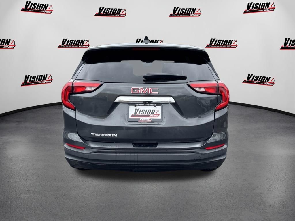 Used 2019 Gray GMC SLE image 4