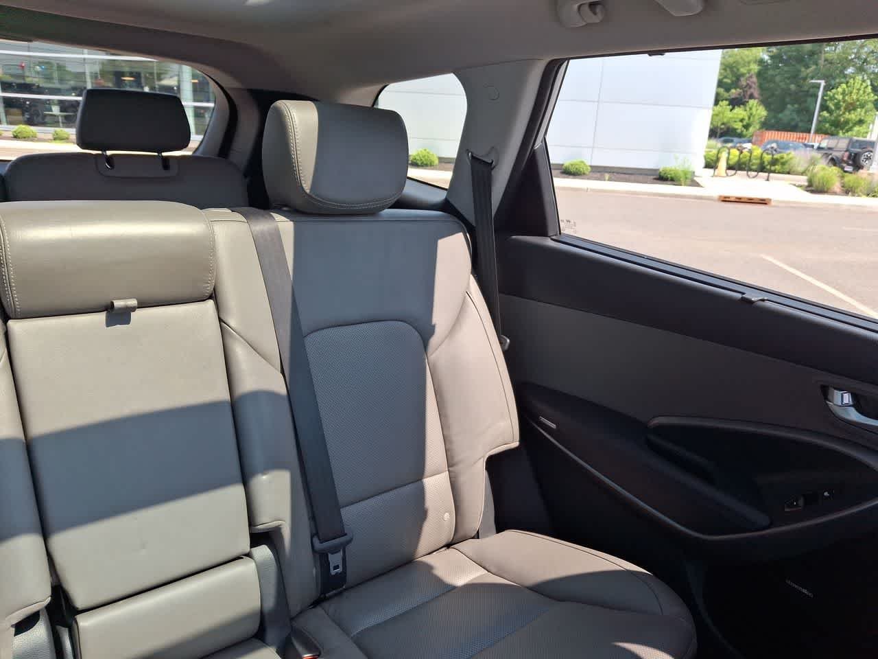 Used 2016 Circuit Silver Hyundai SE image 14