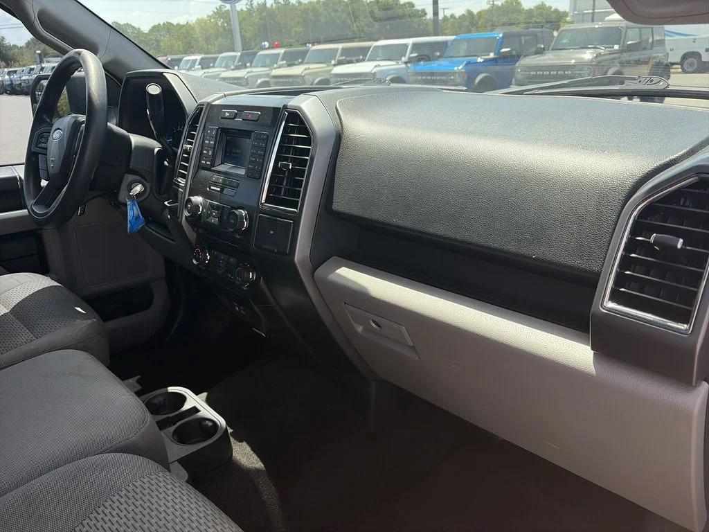 Used 2015 White Ford XLT image 29