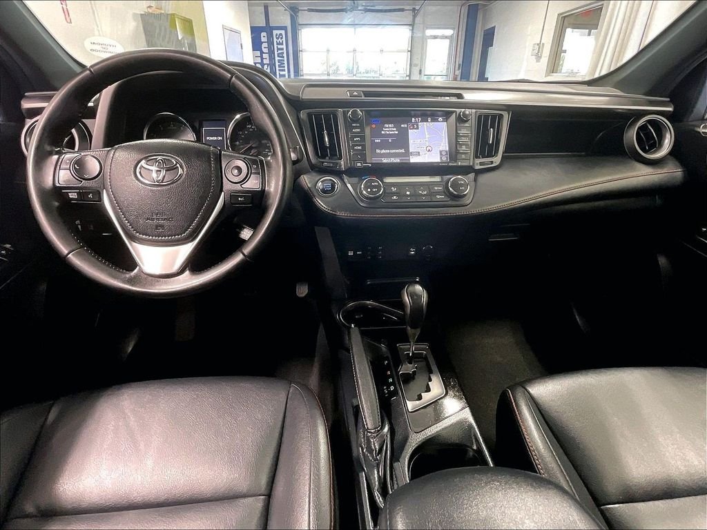 Used 2018 Silver Toyota SE image 21