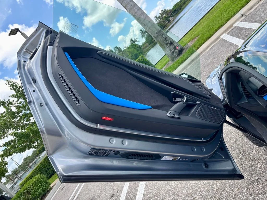New 2026 Grigio Lamborghini Base image 6