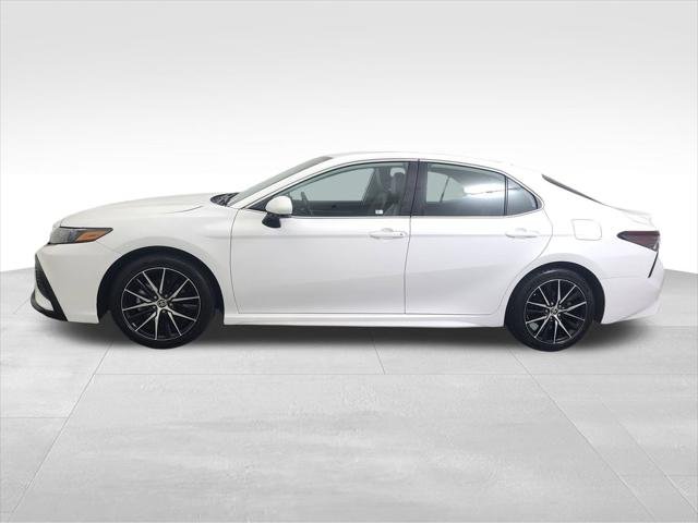 2024 Toyota Camry SE - Photo 9