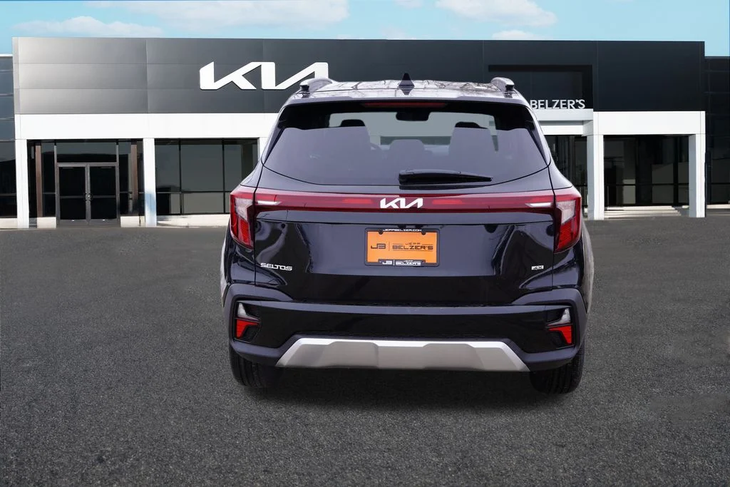 New 2026 Fusion Black Kia S image 4