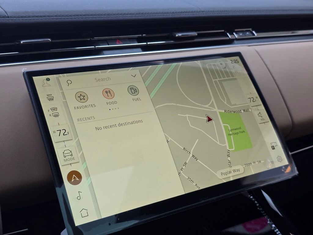 New 2026 Fuji White LAND ROVER SE image 22