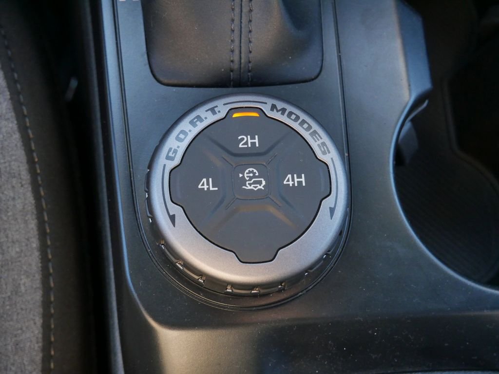 2025 Ford Bronco 4-Door Base - Photo 23