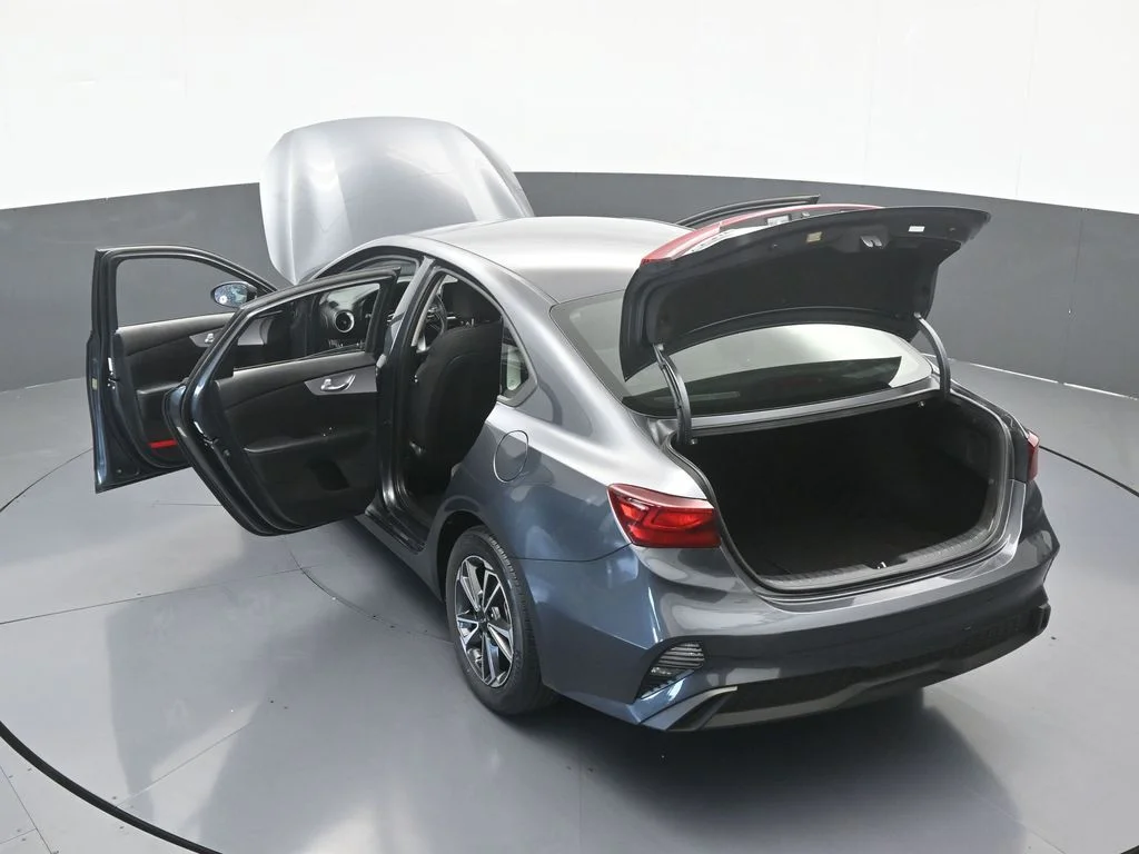 Used 2024 Gravity Gray Kia LXS image 62