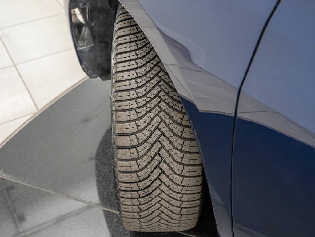 Used 2020 Fathom Blue Pearl Acura Technology Package image 47