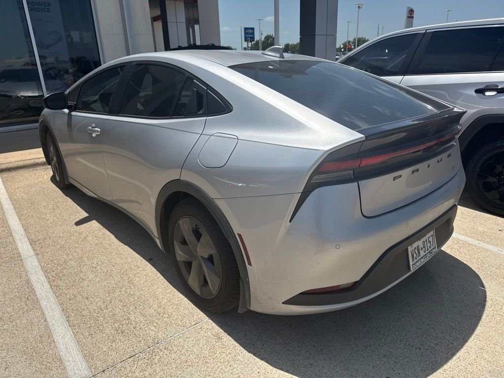 Used 2025 Gray Toyota LE image 4