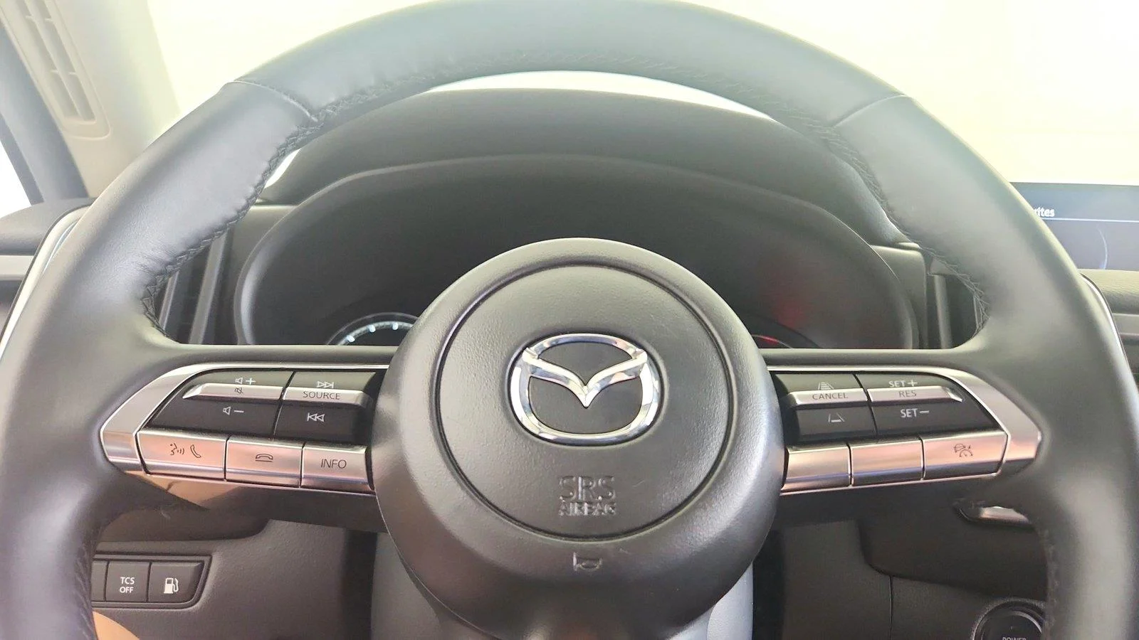 Used 2025 Wind Chill Pearl Mazda Premium Package image 18
