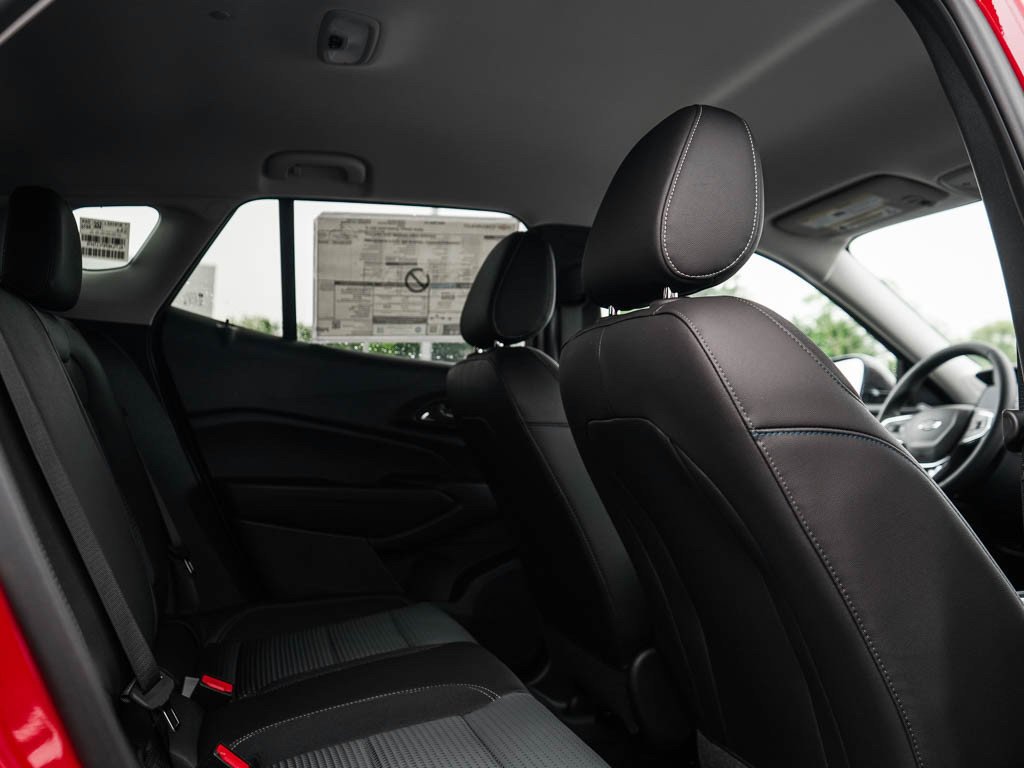 New 2026 Summit White Chevrolet LT image 10