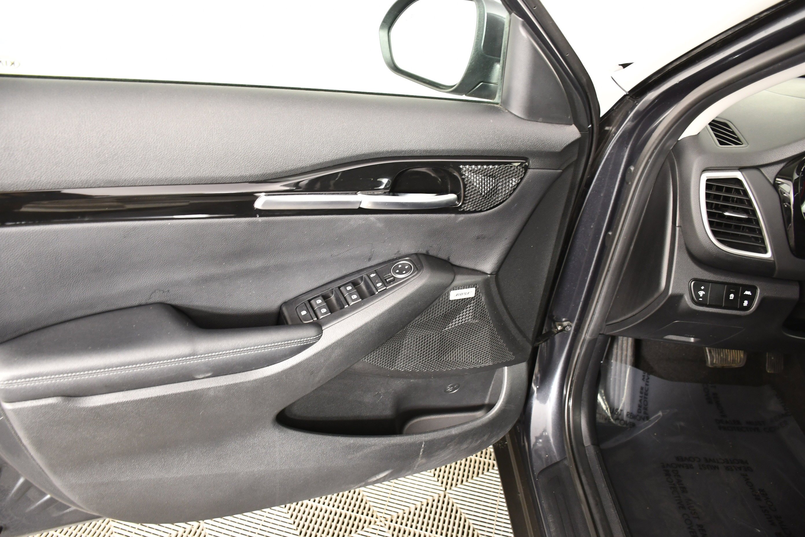 Used 2021 Gravity Gray Kia SX image 36