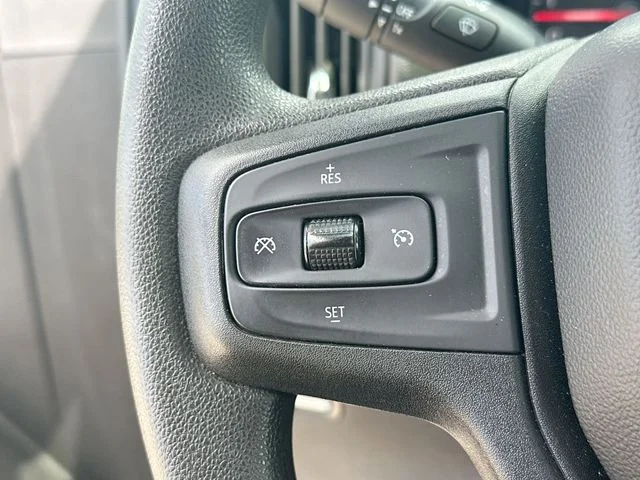Used 2023 White Chevrolet Custom image 42